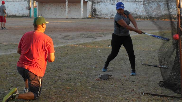 A la escuela pueden acudir tanto niñas como jóvenes y adultos.