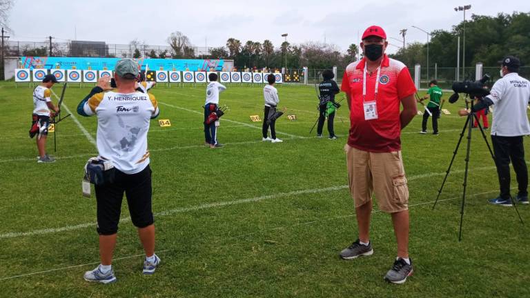 Julio Angulo Mariscal tiene su primera experiencia como juez nacional de tiro con arco.