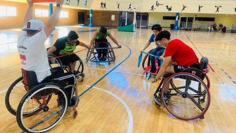 Al entrenamiento se unieron basquetbolistas de otros municipios.