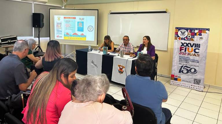 Nayeli Burgueño durante la presentación.