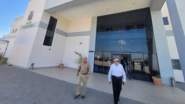 Luis Guillermo Benítez Torres se presentó en el Centro de Justicia Penal Acusatorio y Oral para encarar su audiencia pactada para este jueves a las 10:00.