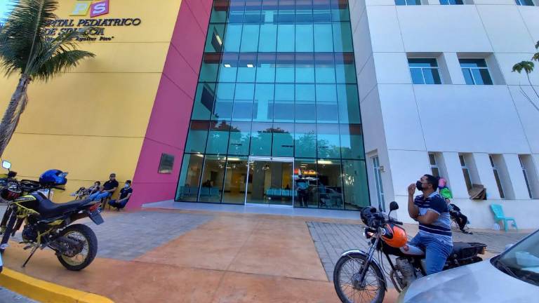 En su primer evento oficial al frente de la Secretaría de Salud estatal, Héctor Melesio Cuén Ojeda detalló que apenas están haciendo revisiones en los hospitales que fueron construidos en la administración de Quirino Ordaz Coppel.