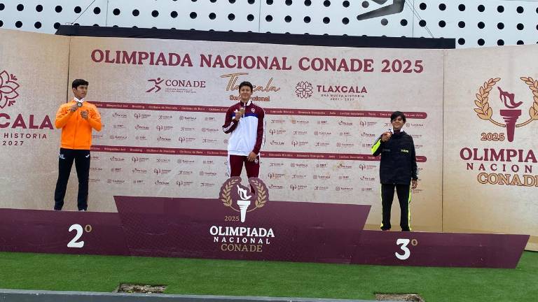 Gerardo Antonio Rodríguez Reséndiz sube al tercer peldaño del podio.
