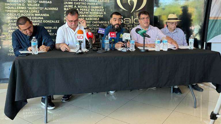 El director del Imdec, José Alberto Beltrán Figueroa (al centro) dio a conocer los pormenores de la convocatoria.