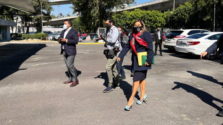 María José Alcalá a su llegada a la elección.