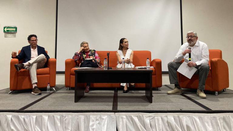 Conversatorio “El México que queremos” que organiza en Mazatlán la coalición Fuerza y Corazón por México.