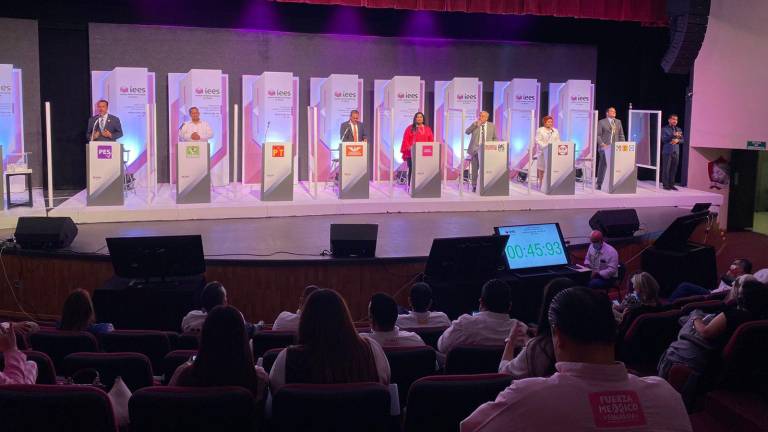 Los candidatos a la Gubernatura de Sinaloa tienen su último encuentro para entrar de lleno a la recta final de las campañas electorales.