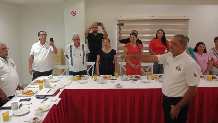 La Región 4 de beisbol infantil y juvenil sesionó en el puerto y dio a conocer varios de los eventos que tendrán.