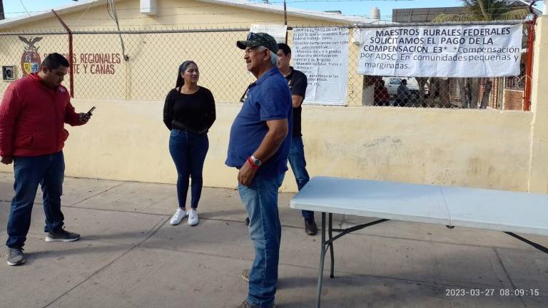 Maestros rurales se concentraron de nuevo en el departamento de Servicios Regionales Baluarte-Cañas.
