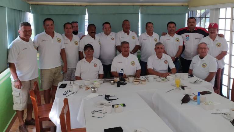 La Planilla Blanca que aspira a la presidencia del Club Deportivo Muralla, ofreció conferencia de prensa.