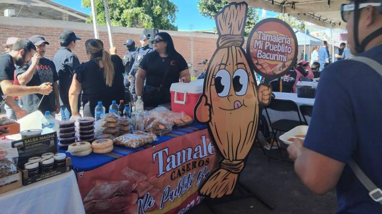 La primera Feria del Tamal inició a las 8:00 horas sobre el corredor gastronómico de Bacurimí.