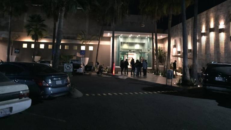 Familiares y amigos de Isidro “N” se reunieron en una casa funeraria, donde es velado, para darle el último adiós.