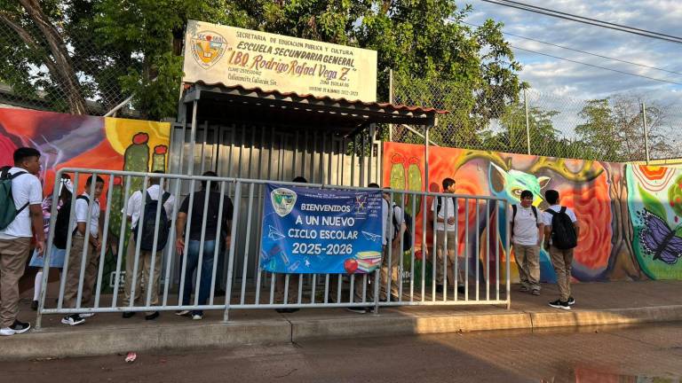 Regreso a clases en los diferentes planteles de Culiacán.