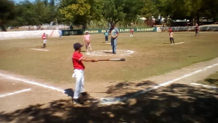 En el Club Deportivo Pelikanos los peloteritos ya regresaron a la acción.