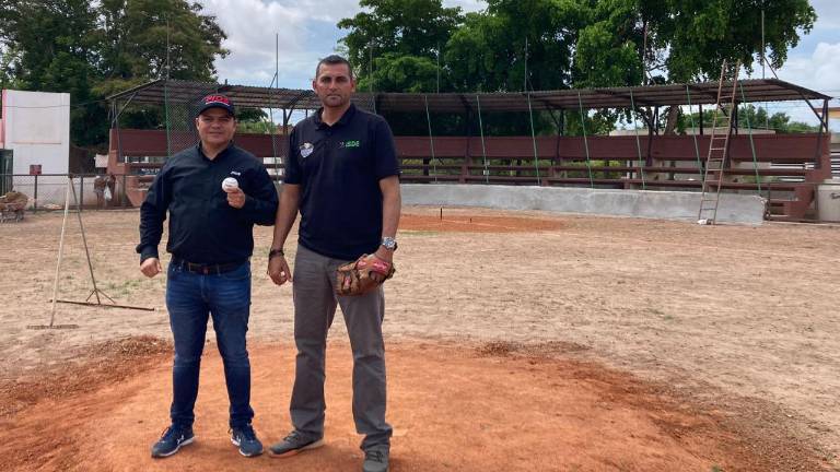 David Eduardo Vargas Rodríguez y Luis Ignacio “Chicote” Ayala hacen el recorrido.