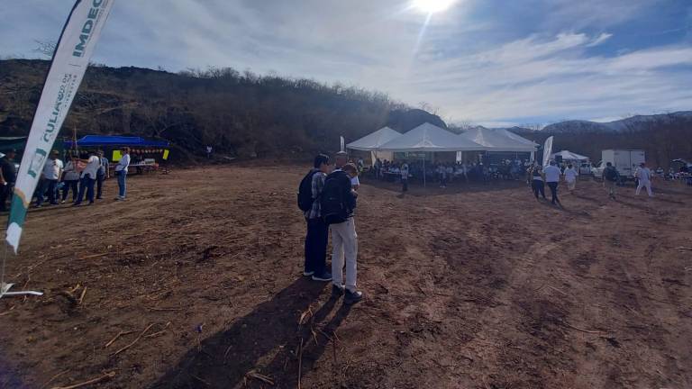 El punto central del evento se encontró en la cima del Cerro de Los Chivos.