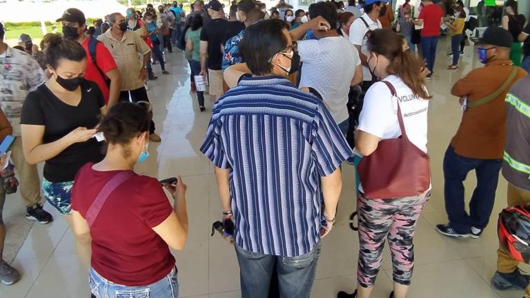 La población que tiene la mayoría de edad ya cuenta con al menos una dosis.