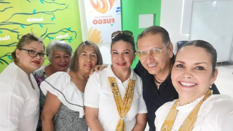 Claudia Patrón, Norma López, Martha Barrón, Lucero Lara, Óscar García e Imelda Morales de Chicuate.