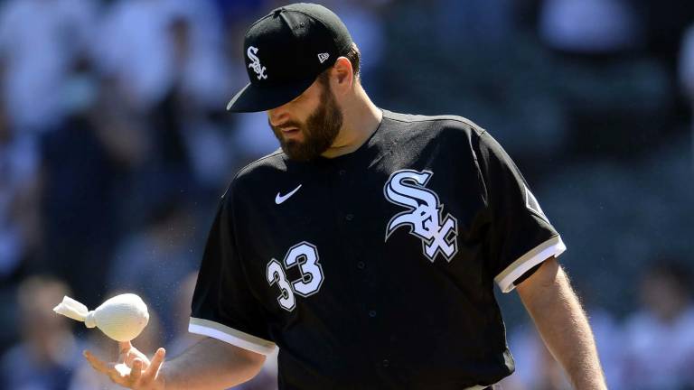 Lance Lynn salió lesionado en su última apertura de pretemporada.
