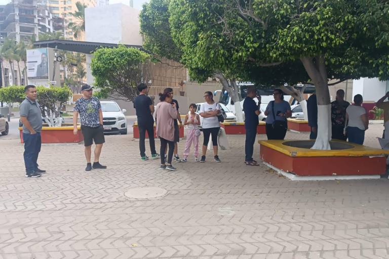 Tras retraso, casilla especial en Mazatlán registra afluencia de votantes