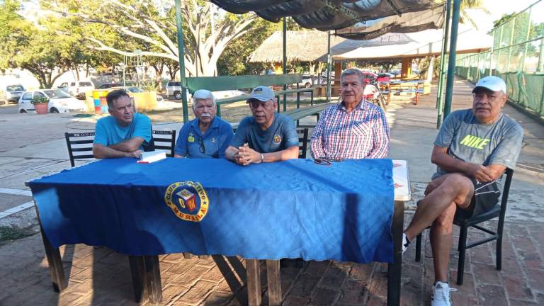Directivos del Club Muralla dan los pormenores del torneo.