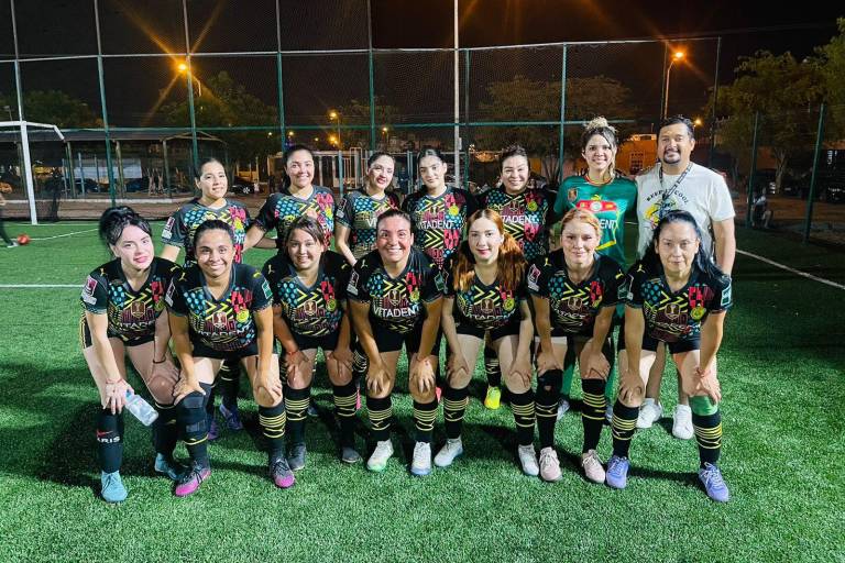 Vitadent continúa en lo más alto de la Liga Femenil