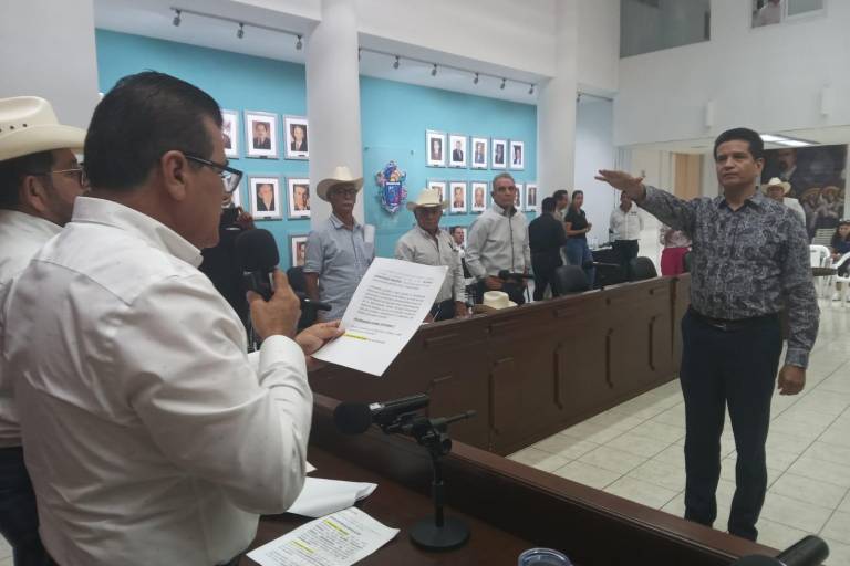 Rinde protesta Olimpo Cienfuegos como director del Rastro Municipal de Mazatlán