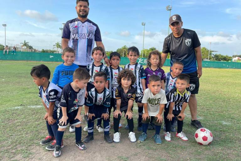 Pachuca asume cima de categoría en Torneo Interacademias