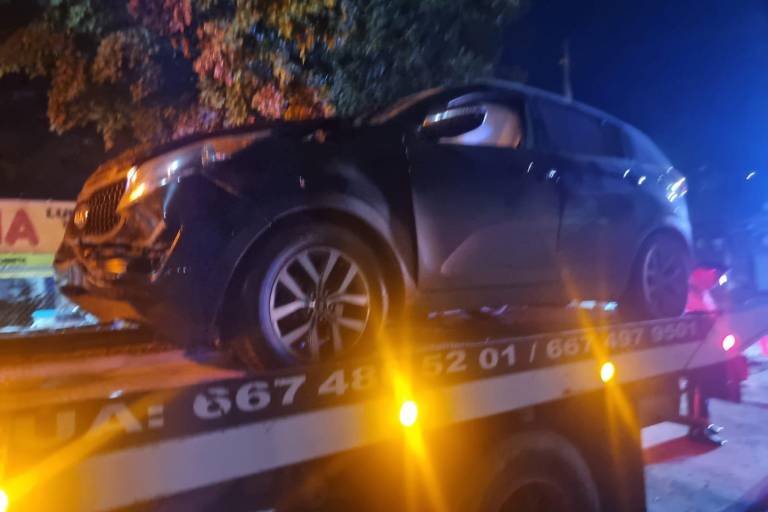 Hombres armados chocan en Culiacán y despojan vehículo para escapar