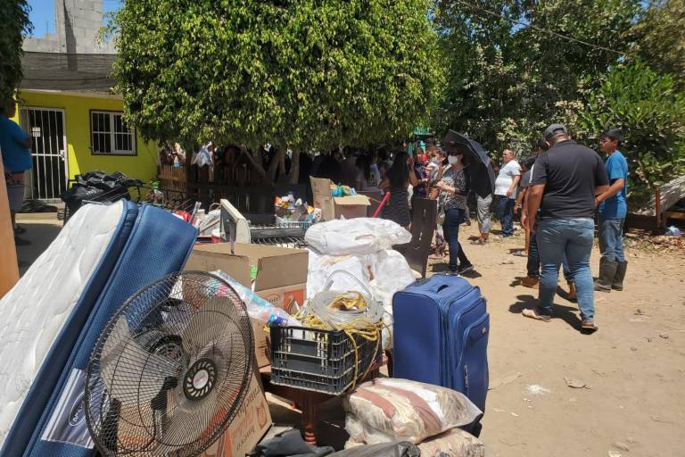 En Mazatlán, invasores de Hacienda del Valle acusan robos durante intento de desalojo; presentarán denuncia