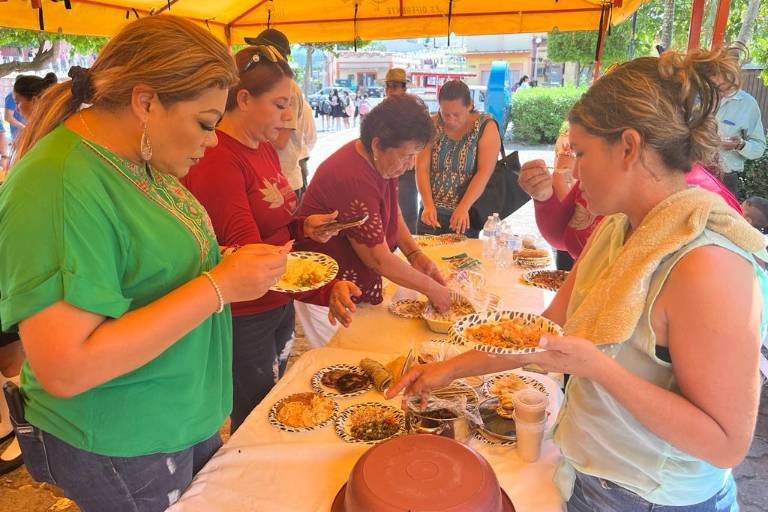 Celebra El Rosario el Día Mundial de la Alimentación con demostración de platillos de la región