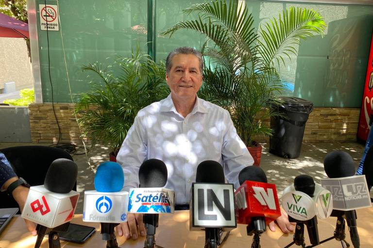 INE actúa al margen de la Constitución, dice Feliciano Castro al pedir que siga AMLO