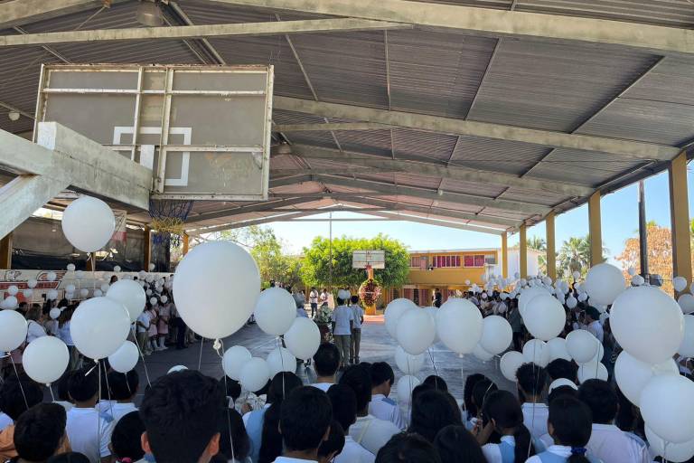 Realizan último pase de lista y homenaje en honor a Rodrigo en su escuela