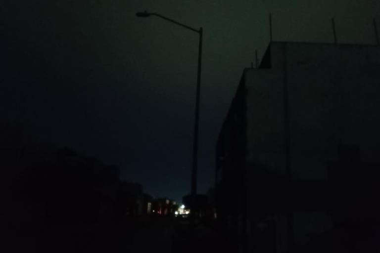 Encharcamientos y apagones dejan lluvias en Mazatlán