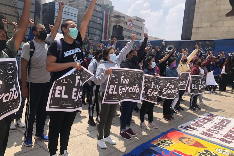 FGR cancela 21 órdenes de aprehensión contra involucrados en el caso Ayotzinapa