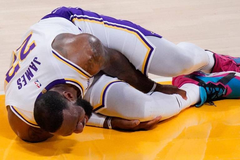 LeBron James se perderá al menos tres semanas por una lesión de tendón