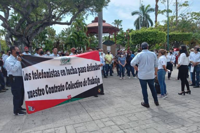 Personal de Telmex en Mazatlán exige respeto al derecho de su jubilación