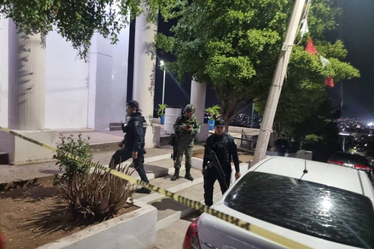Matan a joven a balazos en las escaleras de un templo de Culiacán
