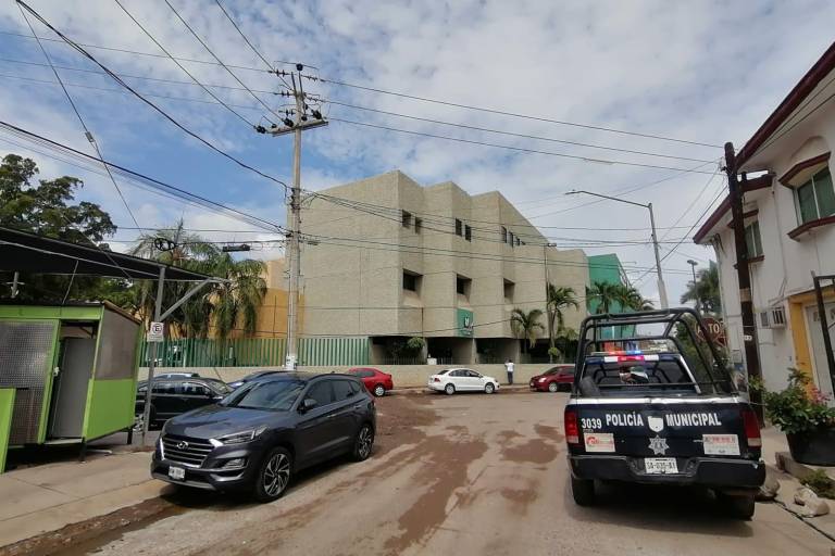 Atacan a mujer en Culiacán y la hieren en el cuello