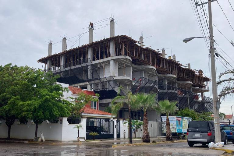 Ayuntamiento no está otorgando permisos para nuevas torres de condominios: Alcalde