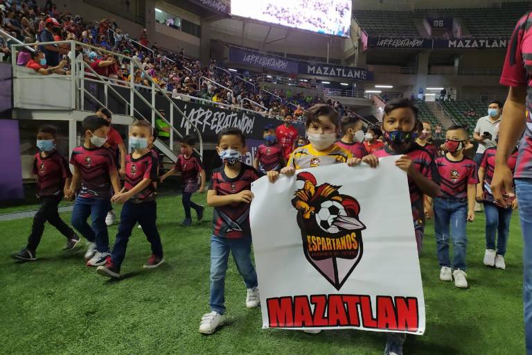Vuelve la algarabía al Kraken con inauguración de la Copa Mazatlán de Futbol 7