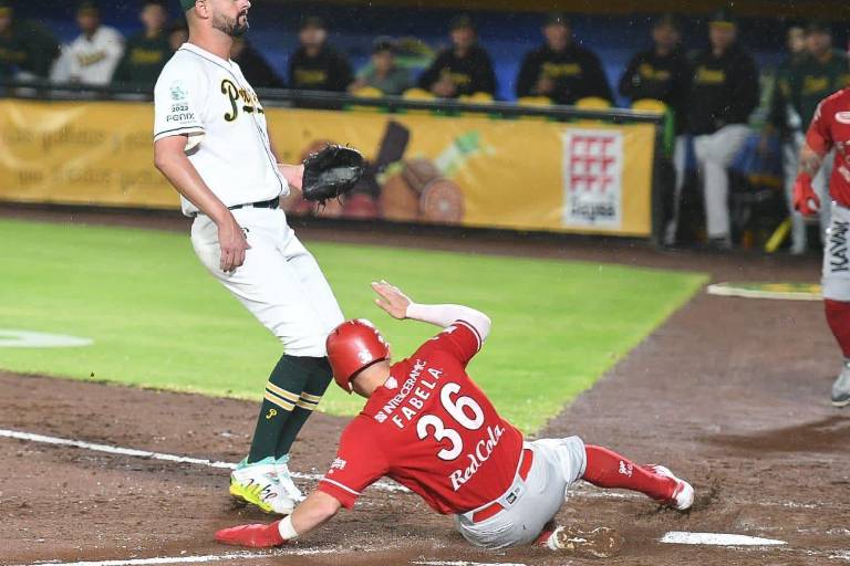 El poder guinda luce en playoffs de la LMB