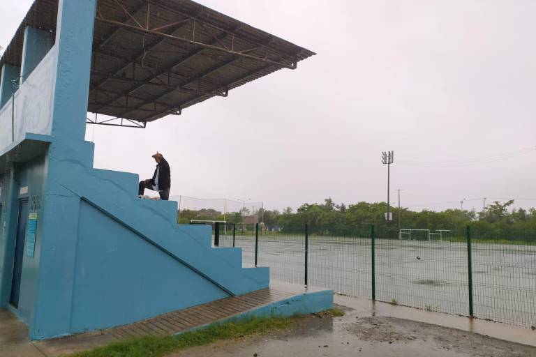 ‘Nora’ provoca inundaciones en espacios deportivos de Mazatlán