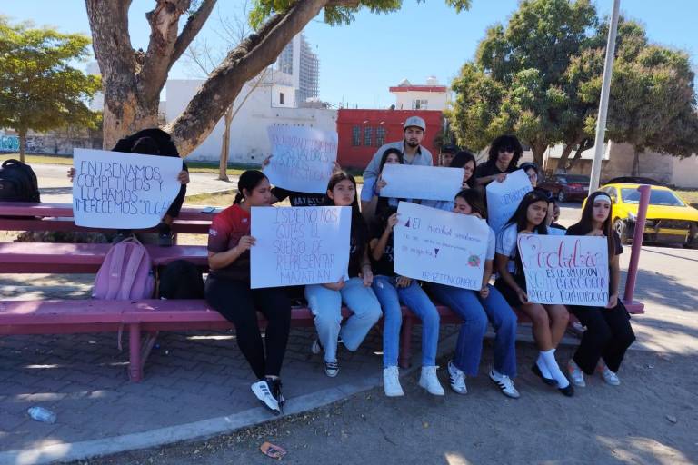 Se queja Imdem que Isde deja fuera al handball a pocos días de participar en estatal