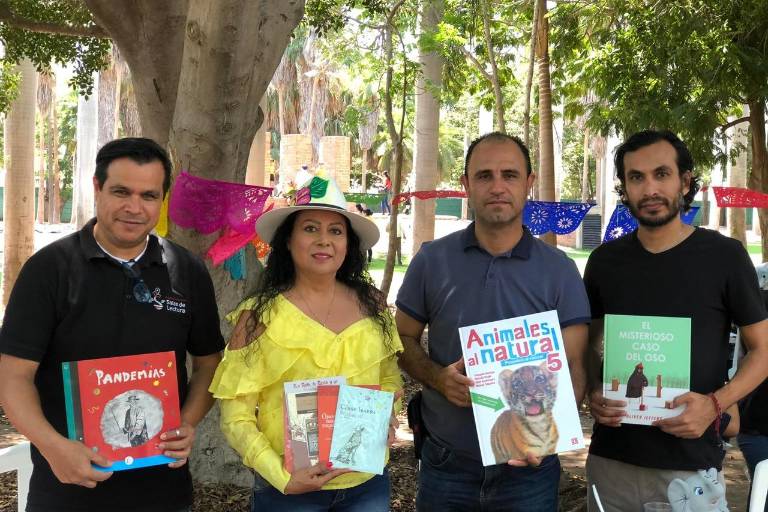 Celebran décimo aniversario de Paralibros en Sinaloa