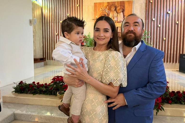 Recibe Alejandro López Cárdenas las aguas del bautizo