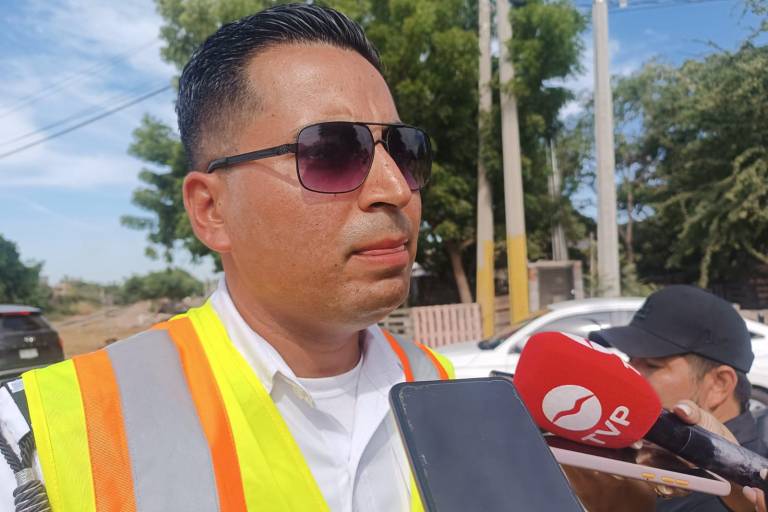 Llevan campaña ‘Cuidado con el Tren’ llega al cruce de Quinta Chapalita para educar a conductores