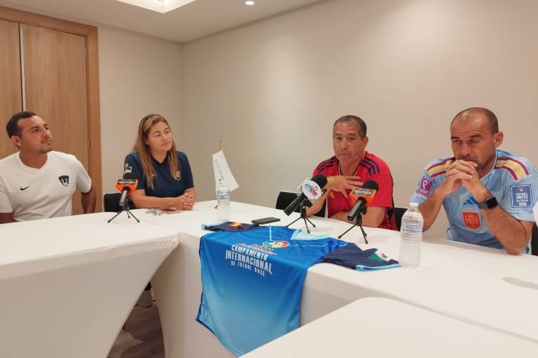 Entrenadores españoles imparten enseñanza de primer nivel