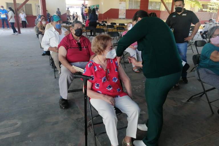 Al momento Sinaloa ha vacunado a 202 mil 922 adultos mayores