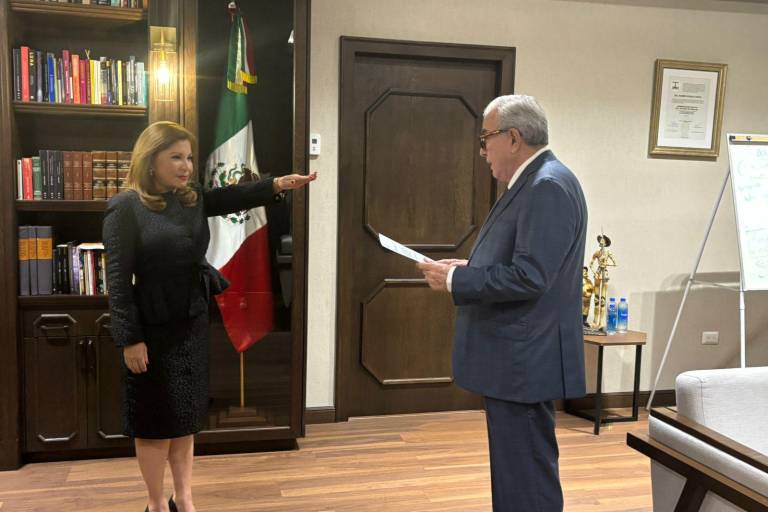 Rocha Moya nombra como Secretaria de Educación a ex Diputada Gloria Himelda Félix Niebla